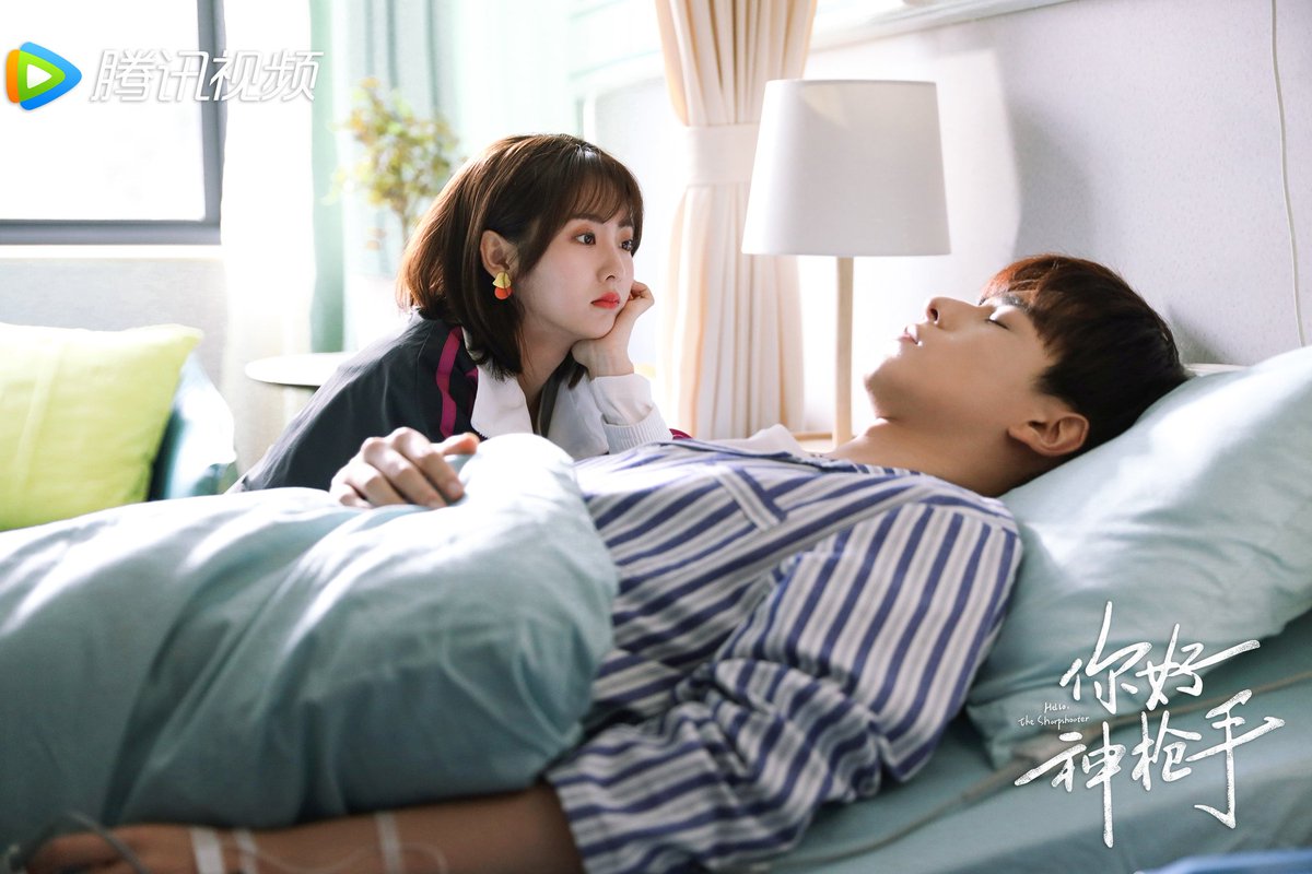 XINGFEl's tweet photo. There will always be such a person in the world, silently guarding your side, accompany you to be happy and accompany you to cry. https://t.co/hHoA0XHE0K
