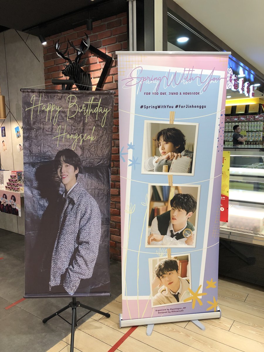 Kanggaru_'s tweet photo. 💙💙💙 No more kwang & a bit lucky i got many hongseok merch! 🥰😍 Thank You very much for this Cup Sleeve Event @pentagon__MY #SpringWithYou #ForJinhonggu @CUBE_PTG https://t.co/QO2iXVkwGC