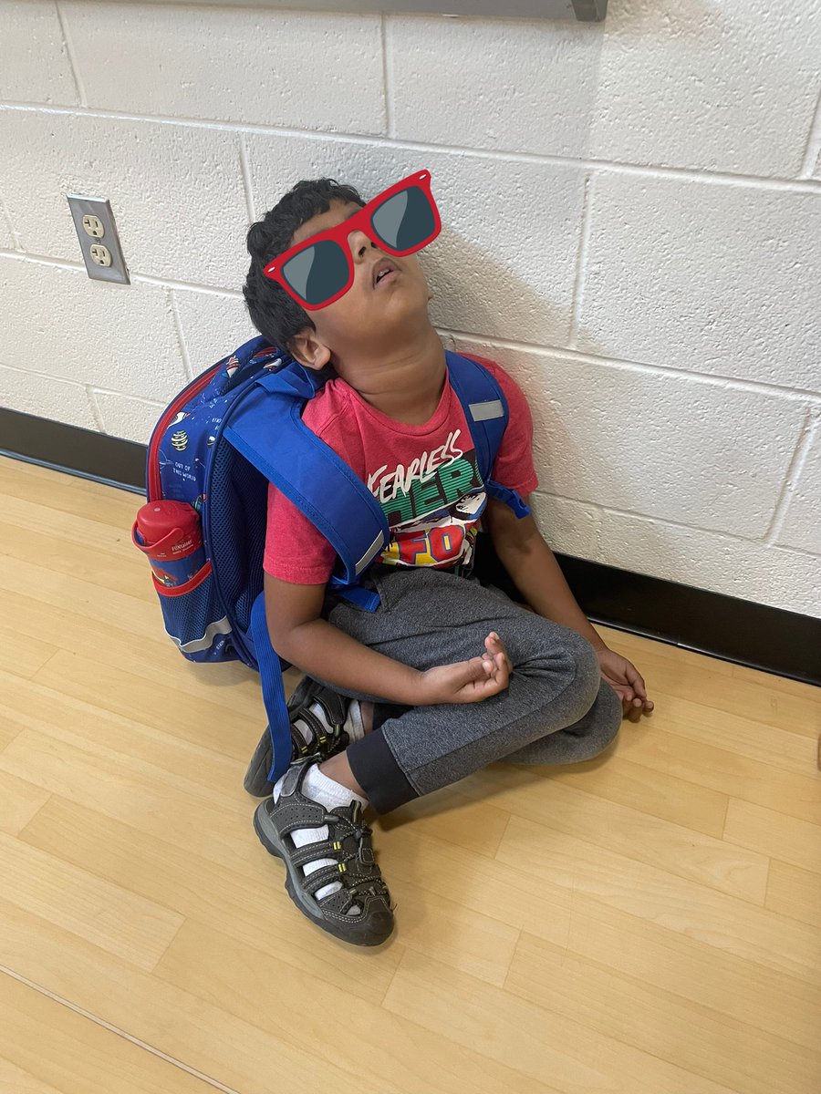 classofMrsSine's tweet photo. You know it’s Friday when kids fall asleep in carpool. 😂 Such a fun track out day having students spend their #clippercash to have lunch with me & celebrating earning 25 doubloons watching Magic School Bus! 🚌😴 @OliveChapelElem @ErinKelleyMay @Coach_Arce @BeverlyLSmith1 https://t.co/JebORj6pRW