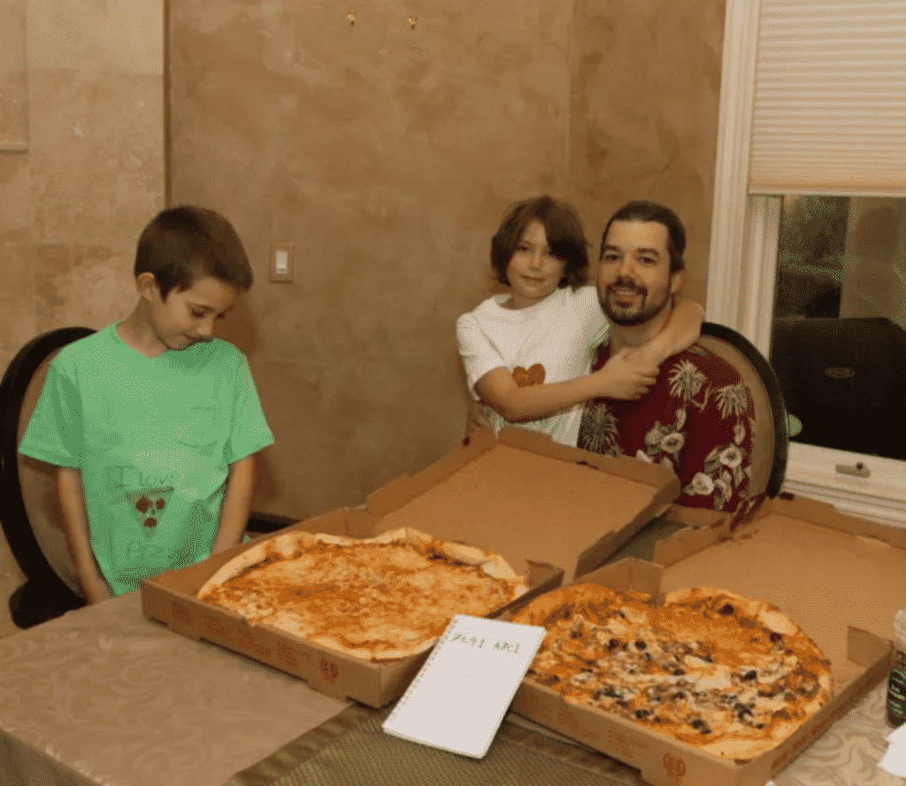 This guy ordered 2 pizzas for 10,000 bitcoin in 2010