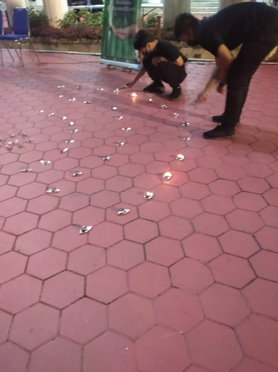 [LIVE REPORT SWITCH OFF 2022]

Pemutaran Video Rewind Earth Hour Balikpapan 

#IniAksiku #ShapeOurFuture #TentukanMasaDepanKita
#EarthHour #EarthHourIndonesia2022 #Connect2Earth

<a href="/EHindonesia/">Earth Hour Indonesia</a> <a href="/WWF_ID/">Yayasan WWF Indonesia</a>