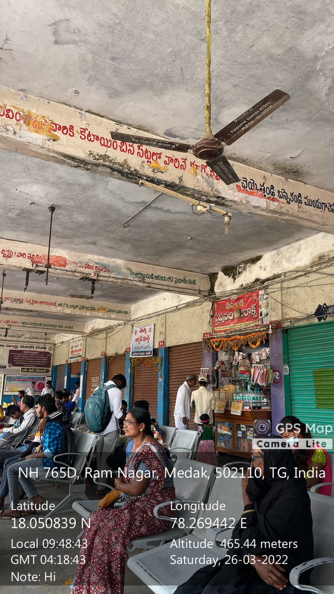 Hamarahydbad's tweet photo. Condition of #Medak Bus stand right next to the depot is in dilapidated condition. Hanging Light Fixtures, No Fans, at places roof has opened up, painting seems to be done before a decade or so. @tsrtcmdoffice @TSRTCHQ https://t.co/hbbTAWI16g