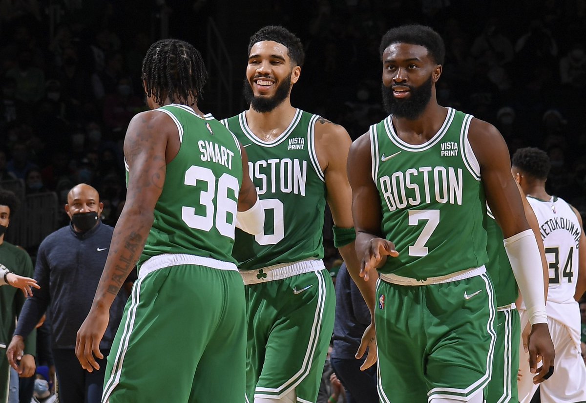 HoopsEmpire_'s tweet photo. The Boston Celtics starting 5 of:

➼ Marcus Smart
➼ Jaylen Brown
➼ Jayson Tatum
➼ Al Horford
➼ Robert Williams III

*Has the #1 Net Rating of any 5 man lineup in the NBA.

They have a 118.8 ORTG (would be best in NBA) and a 94.2 DRTG (would be best in NBA).

Contenders. https://t.co/44cI6DCe3i