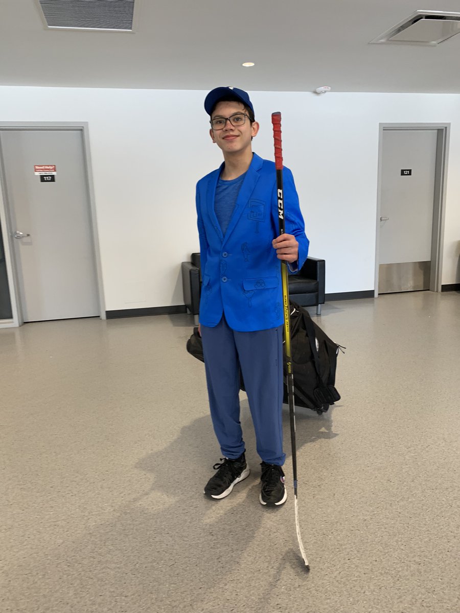 It's forward Chase bringing the 2022's to a Miami Vice look. Player inspired looks the team decided as a group changing our typical attire for the games. Fun way to finish up the season. #sharpdressedman #ZZTop