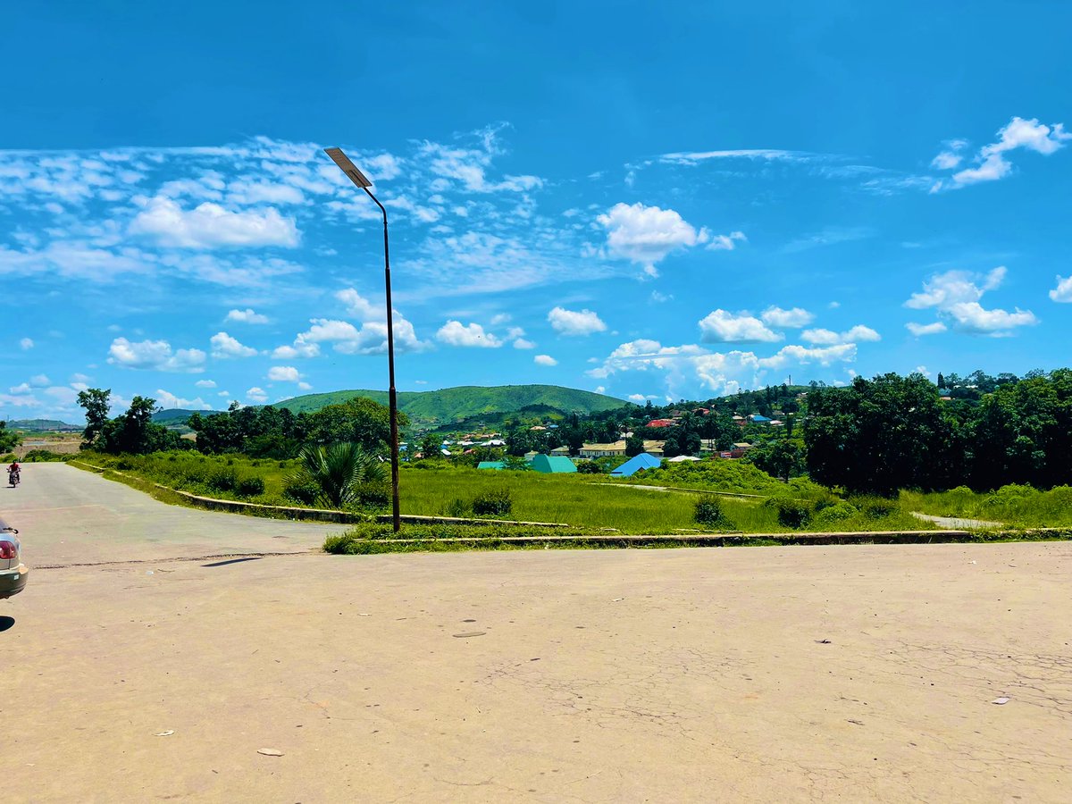 souverainRDC's tweet photo. Dans les alpes je vous souhaite un bon week-end 🇨🇩 https://t.co/62AzWEUsEq