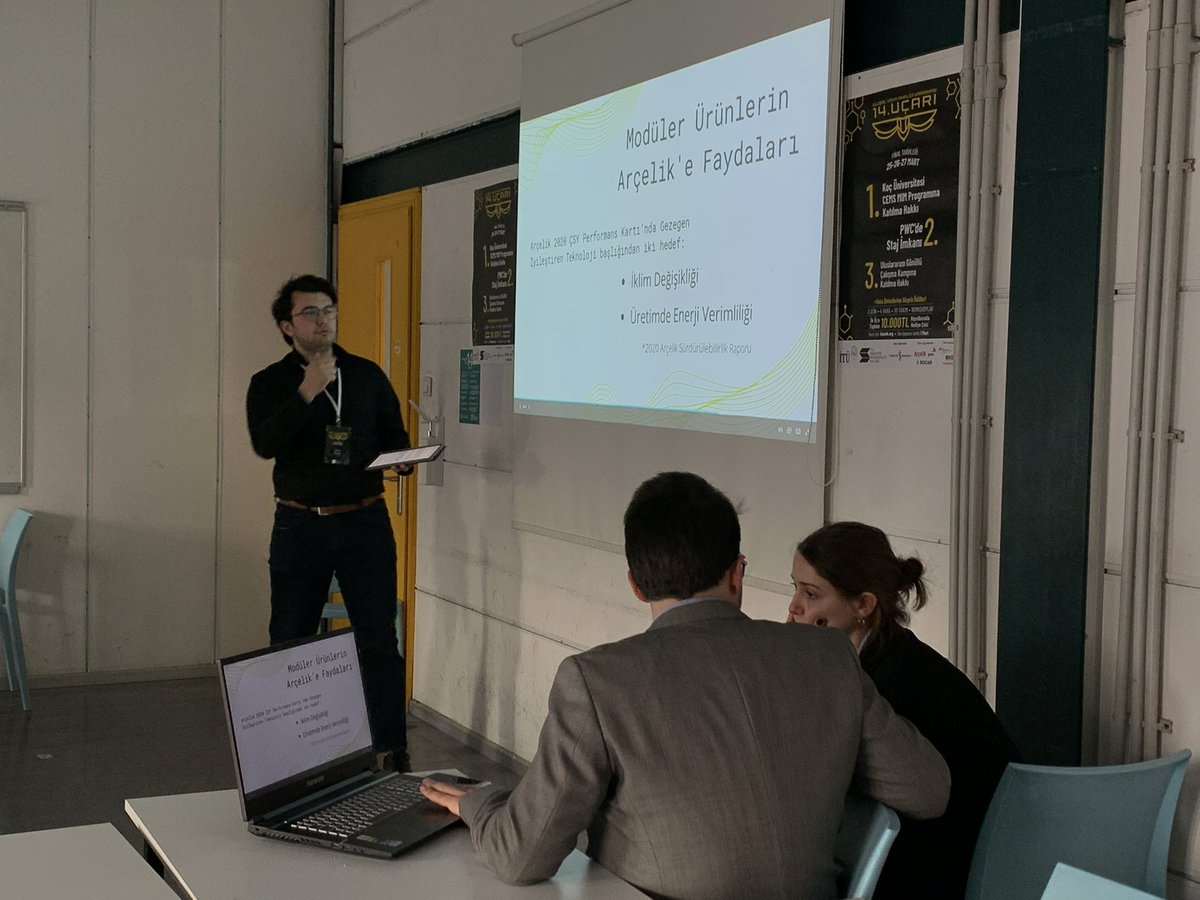 14.UçArı Ulusal Vaka Analizi Yarışması’nın ikinci gününde takımlarımız Arçelik sponsorluğundaki “Sürdürülebilirlik” temalı vakanın çözümlerini jüri üyelerine sundular!