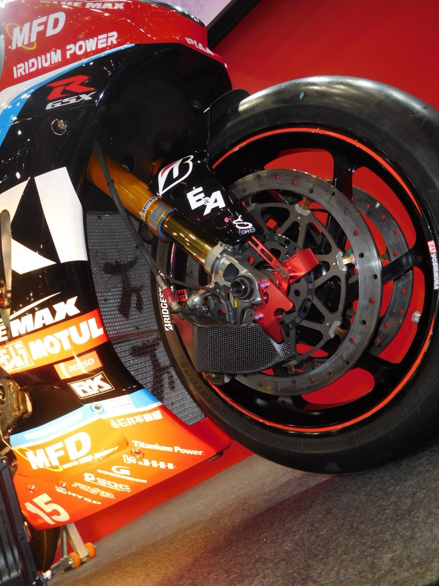 skylinezero17's tweet photo. YOSHIMURA SUZUKI RIDEWIN
JSB1000 CLASS
#15 SUZUK GSX-R1000R
渡辺一樹
その1
#東京モーターサイクルショー
#東京モーターサイクルショー2022
#TMCS
#gsx_r
#YOSHIMURA https://t.co/j3k2Ft7Dnj