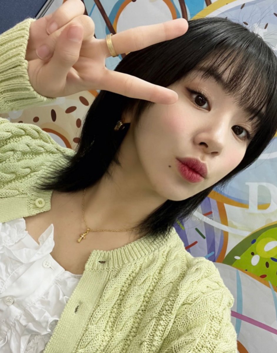 chaeyoung archive (rest) tweet media