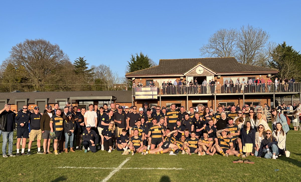 One Club ☝️ 🔵🟡🔵