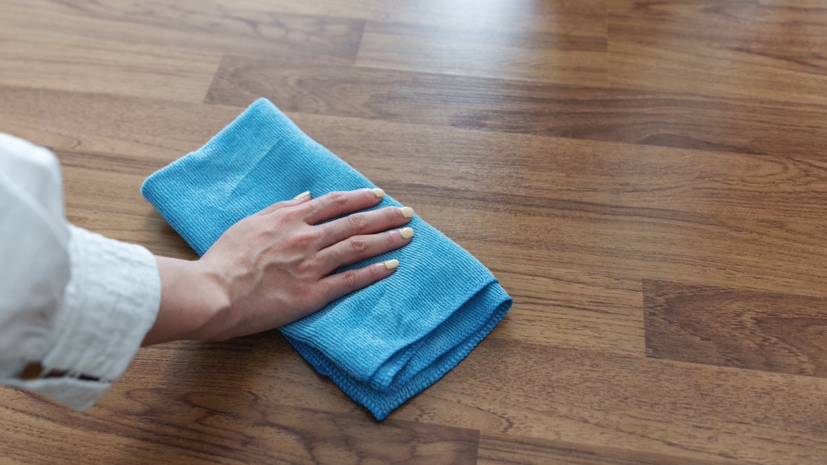Scuffs on your laminate flooring? 

Try first rubbing with an alcohol-free wipe. If it is stubborn rub gently with a dry paper towel and a dab of WD40, then wipe clean with a splash of water and vinegar.

#ScuffMarks 
#Laminateflooring 
#TopTip