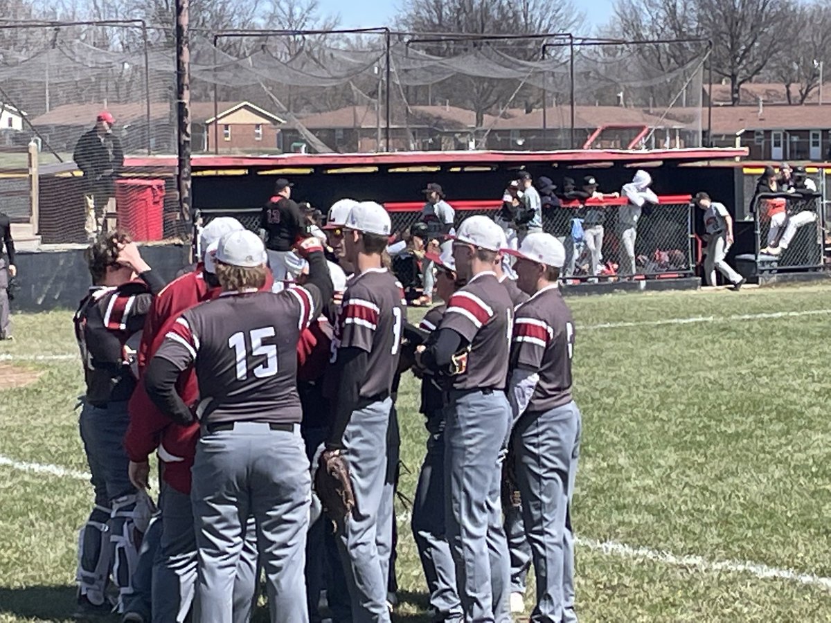 Bowling Green leads Louisiana 7-0 after 2. Cooper Kiel Grand Slam