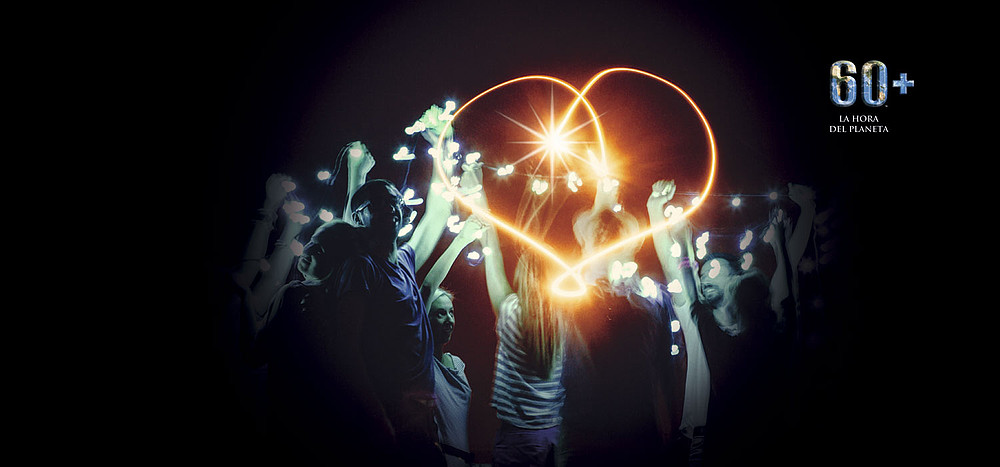 Este año hemos dado casi 7 vueltas al 🌎 como símbolo de la urgencia por actuar y ahora llega el colofón más emblemático en la #HoraDelPlaneta . Apagaremos las luces de medio Mundo, de 20:30h a 21:30h. Un sencillo gesto para pasar a la acción. ¿Te apuntas? 🕯️