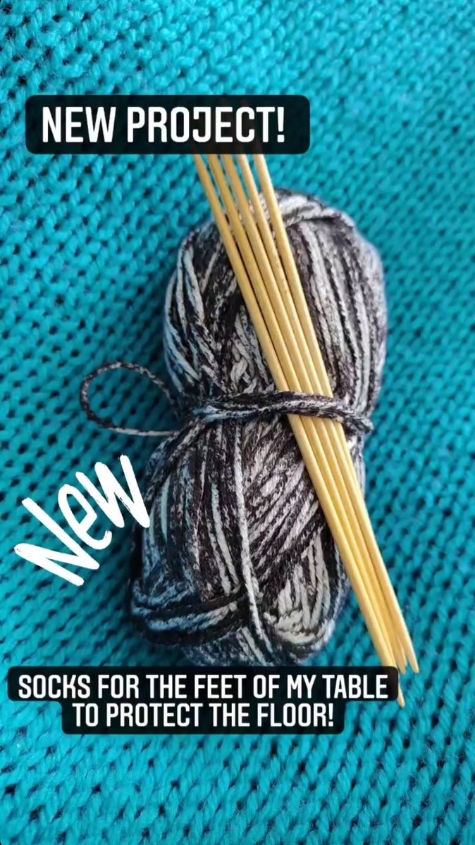 misskellysgifts's tweet photo. Started a new project for myself today but thinking about making them to sell in my #etsyshop 🤔
#productideas #tablesocks #knittingtwitter #knittingprojects #etsyseller https://t.co/fgVJ6gPAH3
