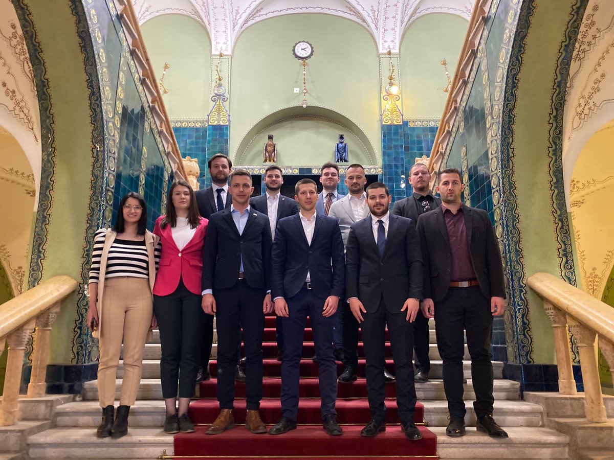 Subotica: Susret s kolegama iz Mladeži <a href="/stranka_dshv/">DSHV</a>  i <a href="/HDZmladez/">Mladež HDZ</a> 🇭🇷

⬇️⬇️
mladez-hdzbih.org/subotica-uzvra…