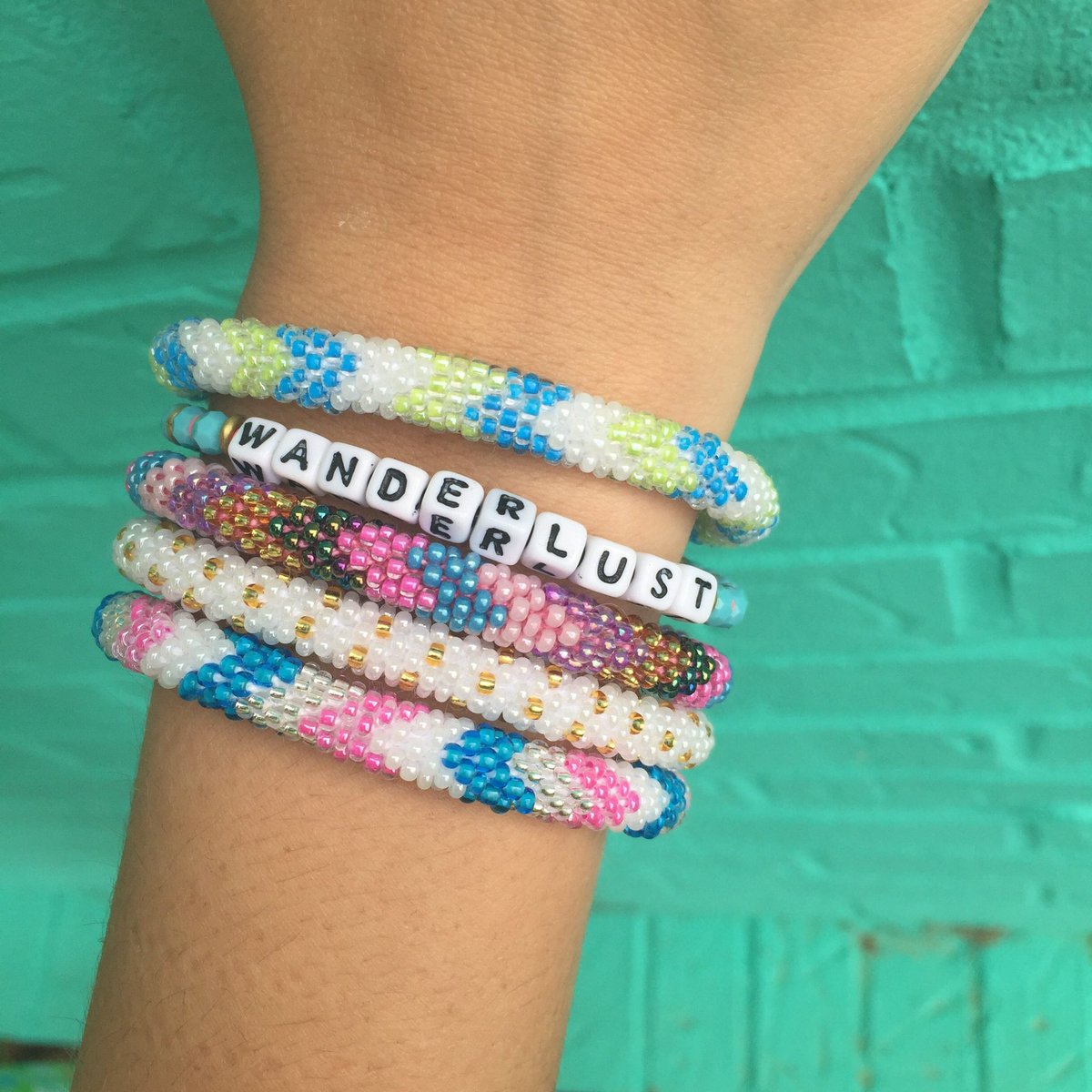 SashkaCo's tweet photo. Wanderlust ✌️
https://t.co/qs4bWJRYVe
#braceletsoftheday #jewelryaddict #jewwelryshop #braceletlove #beadedbracelets #stackingbracelets #armstack
#Stylefashion https://t.co/5hSFlFgbql