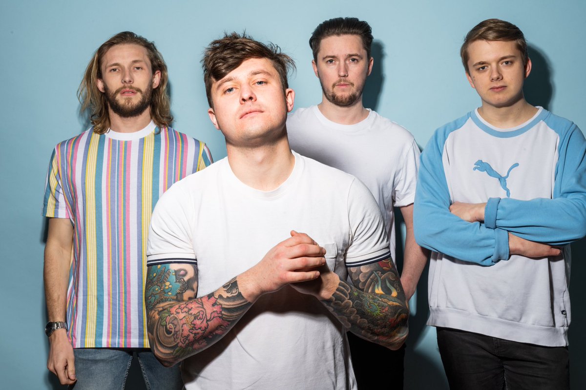 Great to say <a href="/BBCIntroSolent/">BBC Music Introducing Solent</a> will be giving the exclusive first play of “I Don’t Wanna Wait” tonight at 8pm. 

Thanks to <a href="/stephnradio/">Steph N 💙</a> for the continued support. We love you 💙

Go check it out on <a href="/BBCRadioSolent/">BBC Radio Solent</a> or @bbcsounds 

📸 by <a href="/scottchalmers/">Scott Chalmers</a>