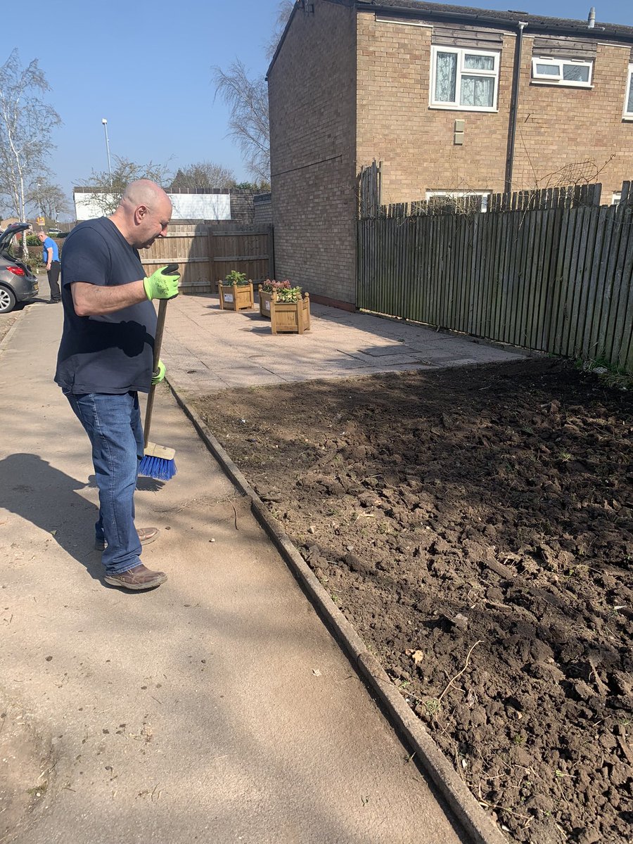 Another great job completed today by the TCRNF team
Planters placed on the old washing area at Blackmoor Croft
and soil prepared for the sowing of wild seeds.

Thank you to ERDF @ BCC for funding the project 🤗 

Can we get some local Residents to keep them watered please?