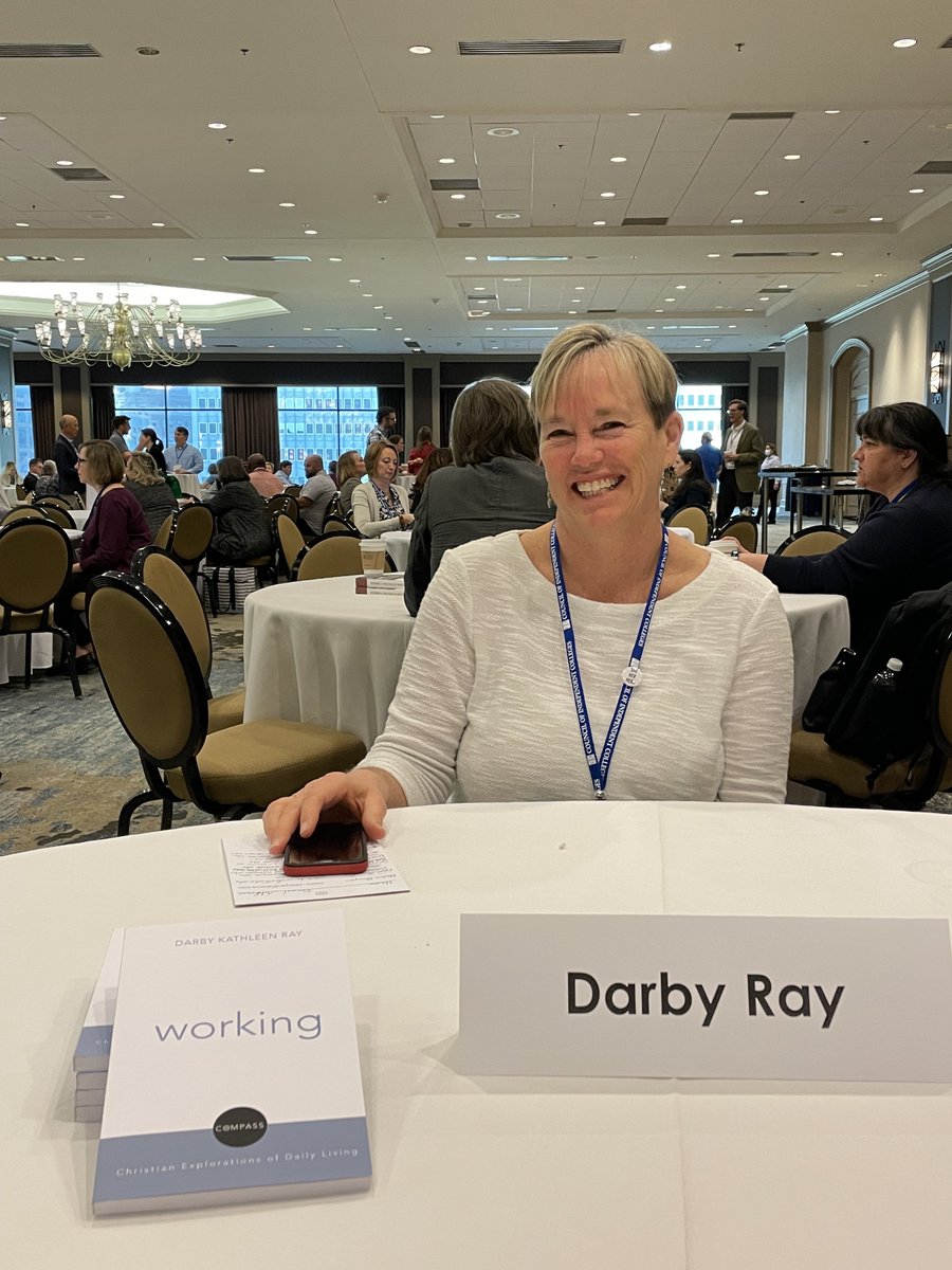 VocationMatters's tweet image. Breakfast with the author: Darby Ray @Bates, talking about her book Working. Shown here talking with Amy Santas @MuskingumUniv . #2022NetVUE #NetVUE