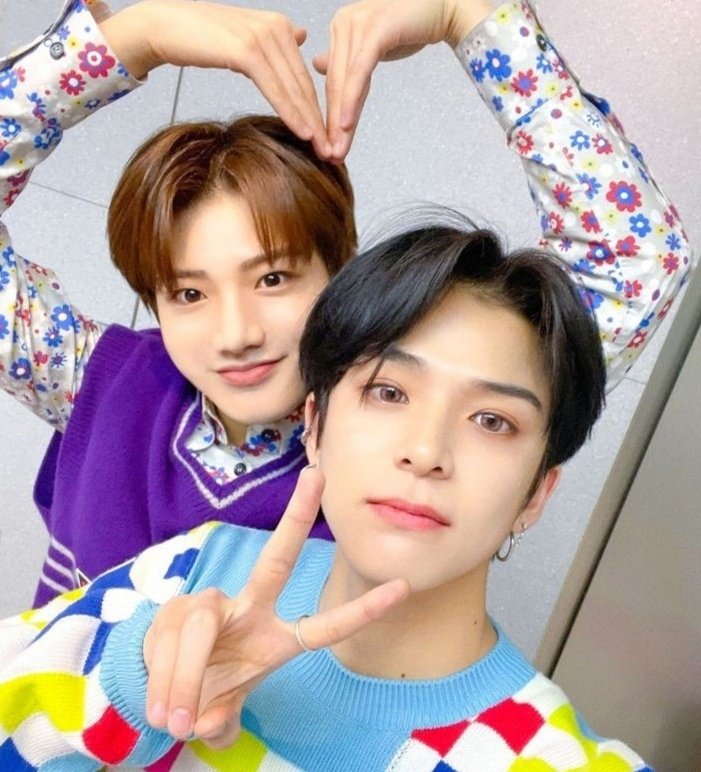 뀨쪼즈 tweet media