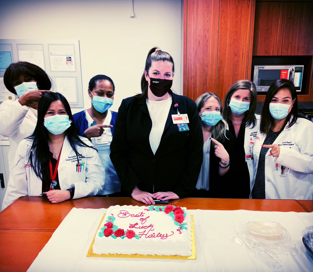 Our Awesome Nsg Project manager Hailey Koop’s last week at NYPAllen. Thanks for helping us be next level!We’ll Miss Ya!❤️Wishing you great success in your next adventure! #LuckyEastCampusBH
#NotGoodbyeSeeYaSoon
⁦<a href="/BernadetteKhan/">Bernadette Khan</a>⁩
⁦<a href="/AllinatTheAllen/">AllenHospital</a>⁩ ⁦