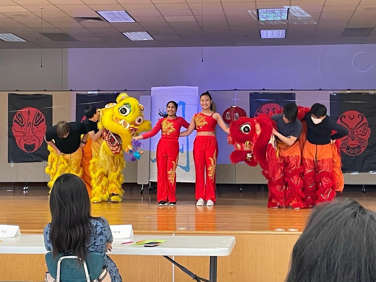 Rachel V. tweet media