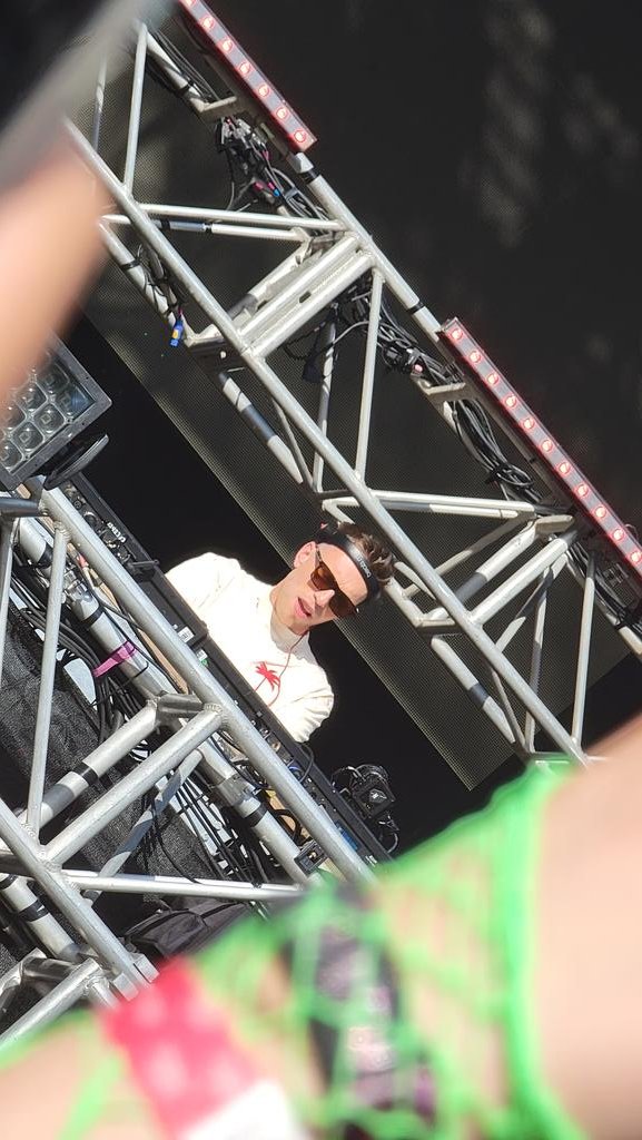 luiscumarrufo9's tweet photo. Hey @nickyromero thank for the once of best experience of my life. I took this picture yesterday on @ultra. Thank u so much 👊🏼👊🏼👊🏼 https://t.co/WcoWbvqS2m