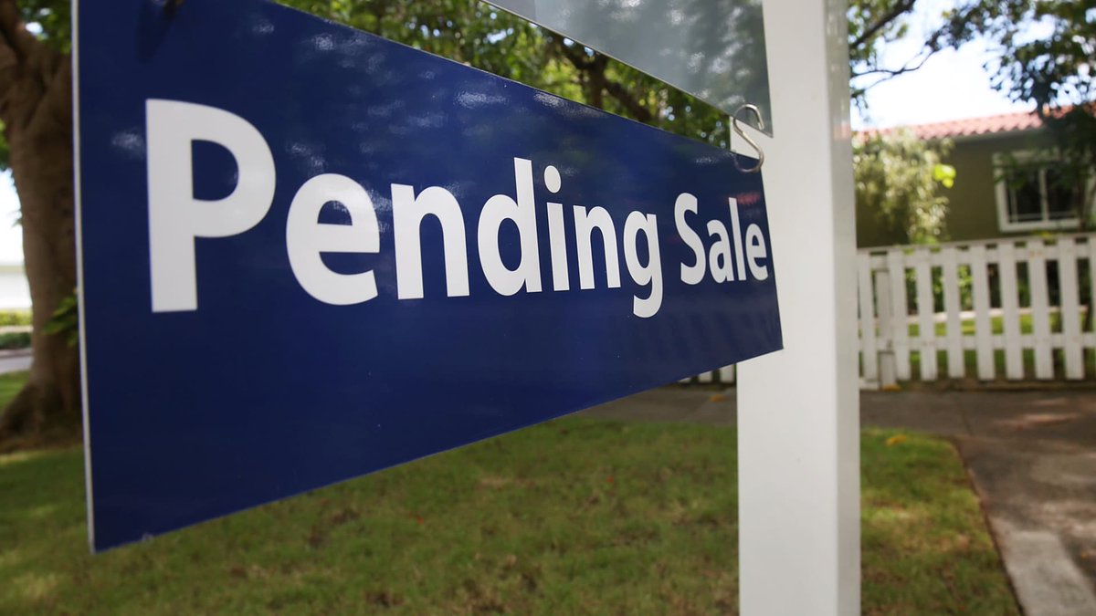 RaphaelCervera's tweet photo. The real estate market is sure to have a hard time with the increasing mortgage rates. That coupled with the detrimental effects caused by rising inflation is going to hinder the ability of buyers to obtain financing.

https://t.co/w9osDcaDQc https://t.co/9bz9TJ87az