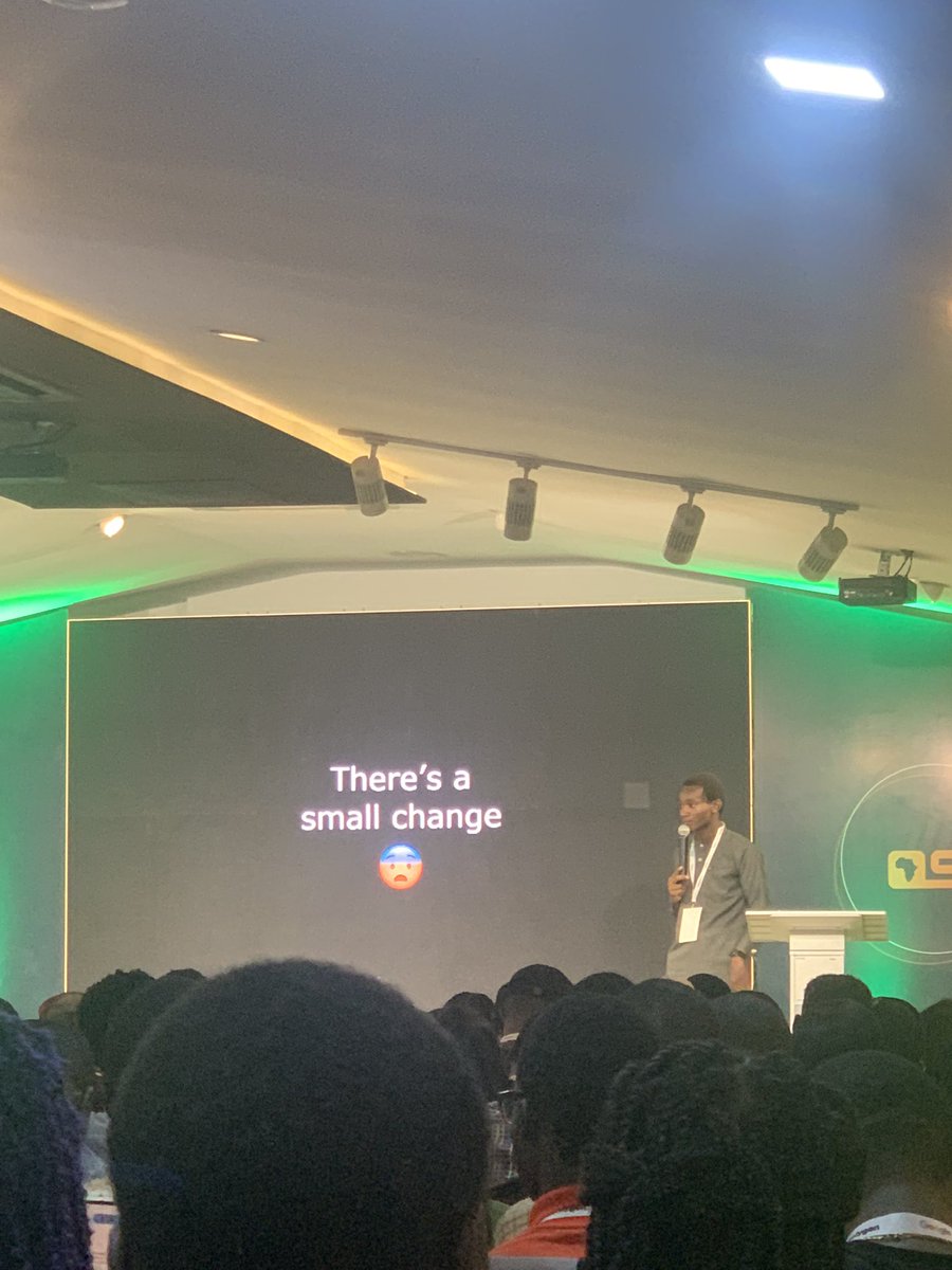 hafsa_ie's tweet image. @developerayo giving his amazing talk #githubXosca #OSCAFest2022 #githubxoscafest22