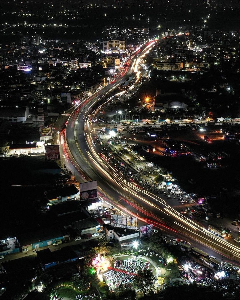 PuneGuide's tweet photo. City lights♥️
PC : @the_drone_wala
#pune #puneguide #night https://t.co/h1ZpzxU88m