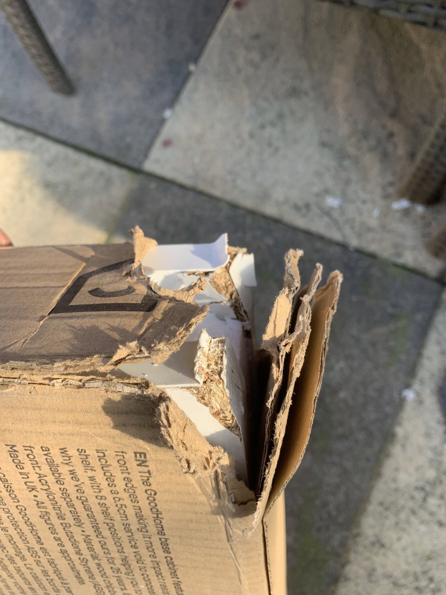 Lee_Shaw1's tweet photo. @parcelforce what a joke this is I really don’t think B&amp;Q would have even sent this this way!!!!! Thank you for my smashed up base cabinet awesome job😡 https://t.co/5hLHonivn4