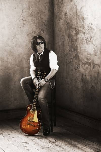          Matsumoto
# B\z
 HAPPY  BIRTHDAY 1961 3.27
 