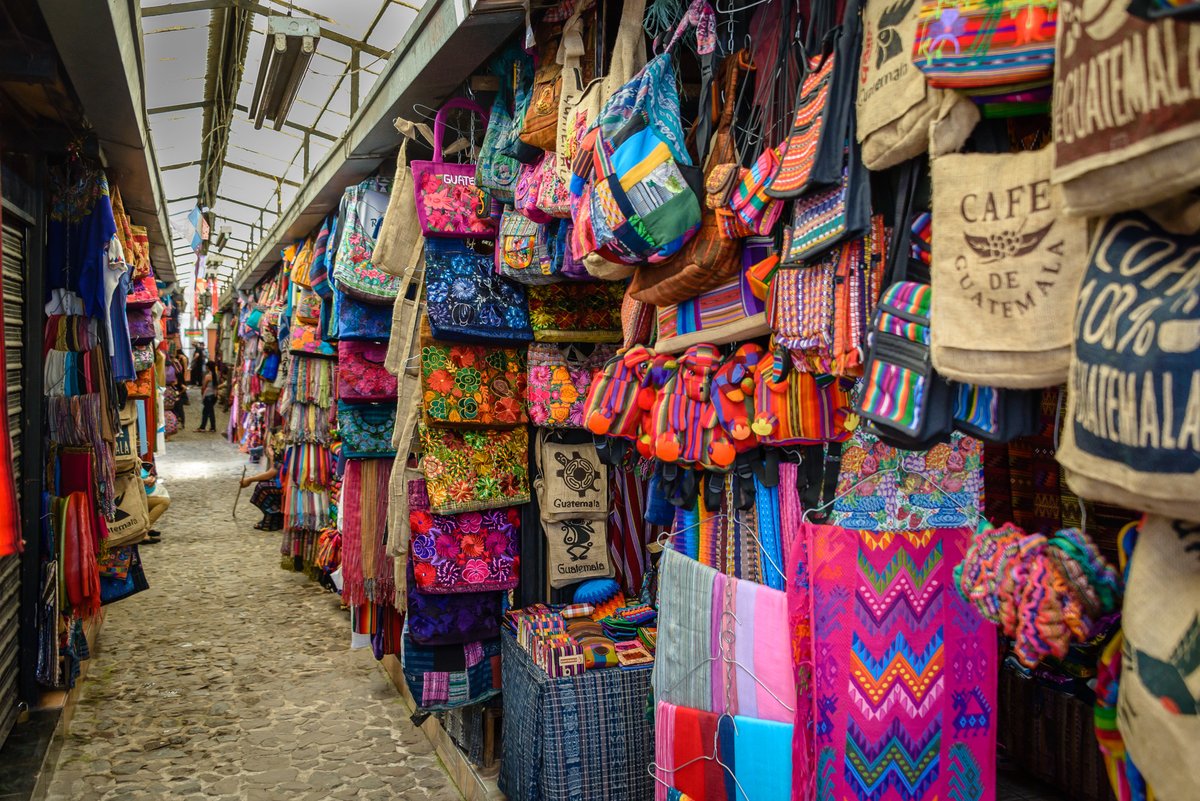 🎉We invite you to a fun-filled Friday night fiesta where we bring Guatemala to you! 🎉

Join us for authentic Guatemalan food, shopping, games, and more that all help raise funding for Common Hope students and families!

Get your tickets today!  
commonhope.org/noche