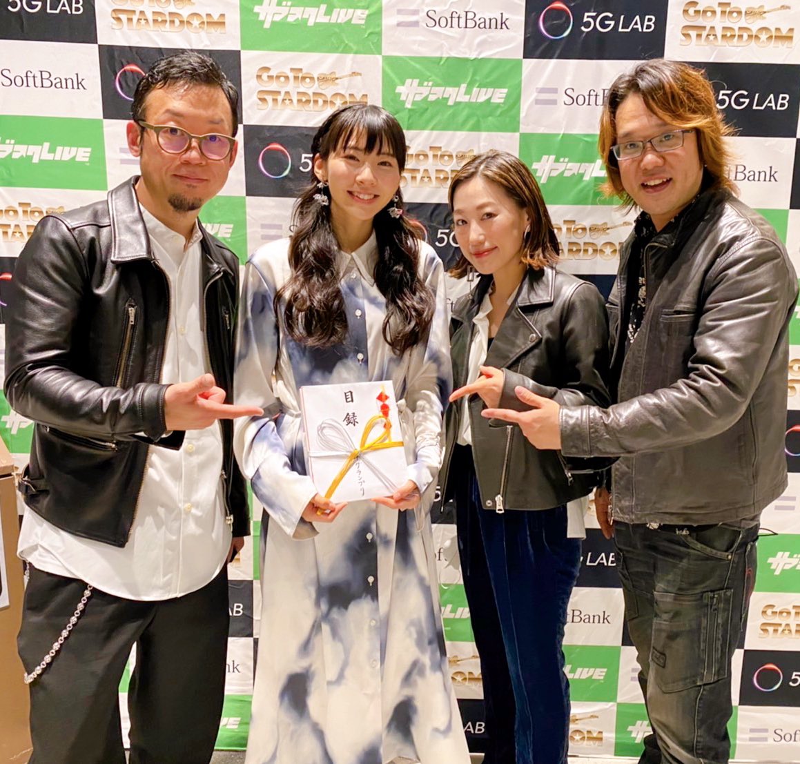 kukiwakamepanda's tweet photo. #GoToSTARDOM2 決勝で
準グランプリをいただくことができました🥈

今日の私のパフォーマンスがだめだめで
今は悔しさ申し訳なさで一杯ですが、
いい曲を生み出せる声と力、
そして何より人との縁を信じているから、
自分の弱さを必ずこえて、
いつか「歌い継がれる歌」を
皆で作って残してみせます。 https://t.co/Iof8coptCH