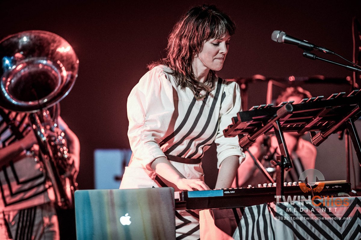 TwinCitiesMedia.net (@tcmdotnet) on Twitter photo Have you heard that one? <a href="/AnnaHMeredith/">Anna Meredith</a>, a Tuba and a Cello walk into the <a href="/TheParkwayMPLS/">The Parkway Theater</a> and play one of my favorite sets of 2022 so far
bit.ly/3JJBFcu Have you heard that one? <a href="/AnnaHMeredith/">Anna Meredith</a>, a Tuba and a Cello walk into the <a href="/TheParkwayMPLS/">The Parkway Theater</a> and play one of my favorite sets of 2022 so far
bit.ly/3JJBFcu