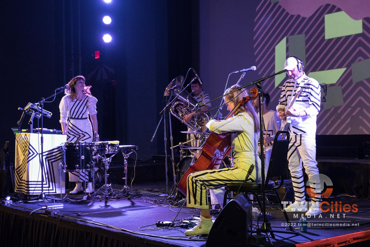 TCMdotnet's tweet image. Have you heard that one? @AnnaHMeredith, a Tuba and   a Cello walk into the @TheParkwayMPLS and play one of my favorite sets of 2022 so far
bit.ly/3JJBFcu