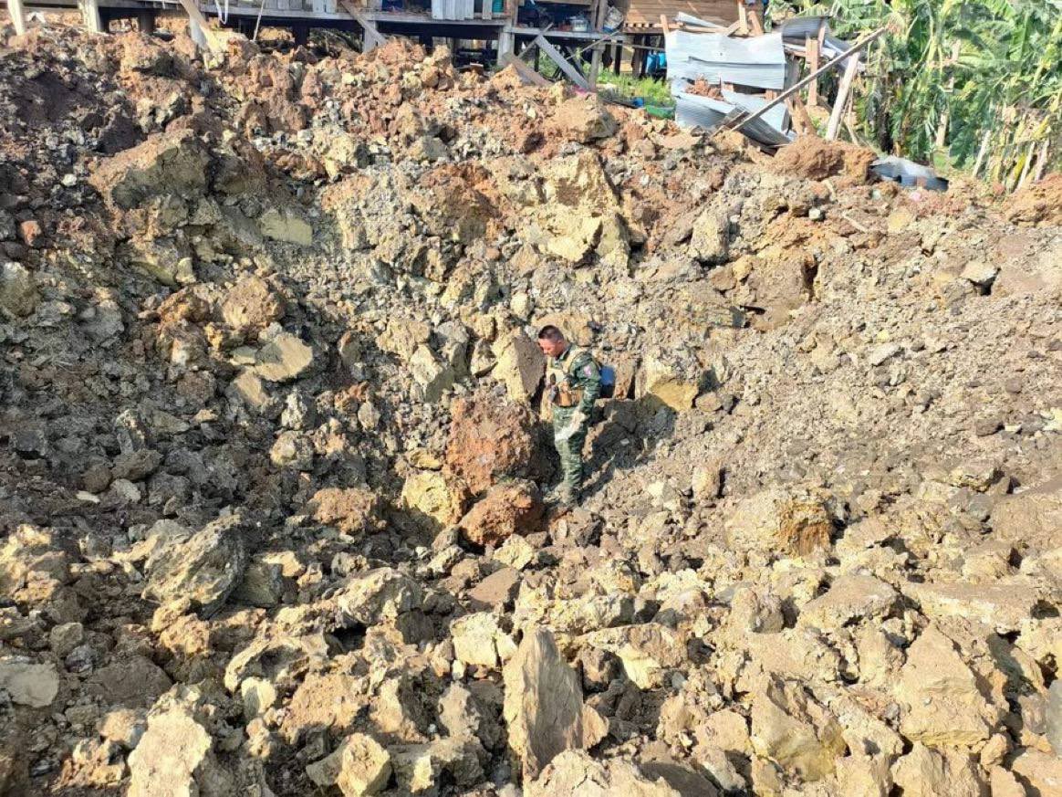 2021Revtweets's tweet photo. Villages were destroyed after Burma Army Airplane Bombs. KNDO security force and KNLA in Birgade 6, 103 battalion area. 
#WhatshappeninginMyanmar 
#2022Mar26Coup 
#EndImpunityInMyanmar https://t.co/xgyuHYzqcS
