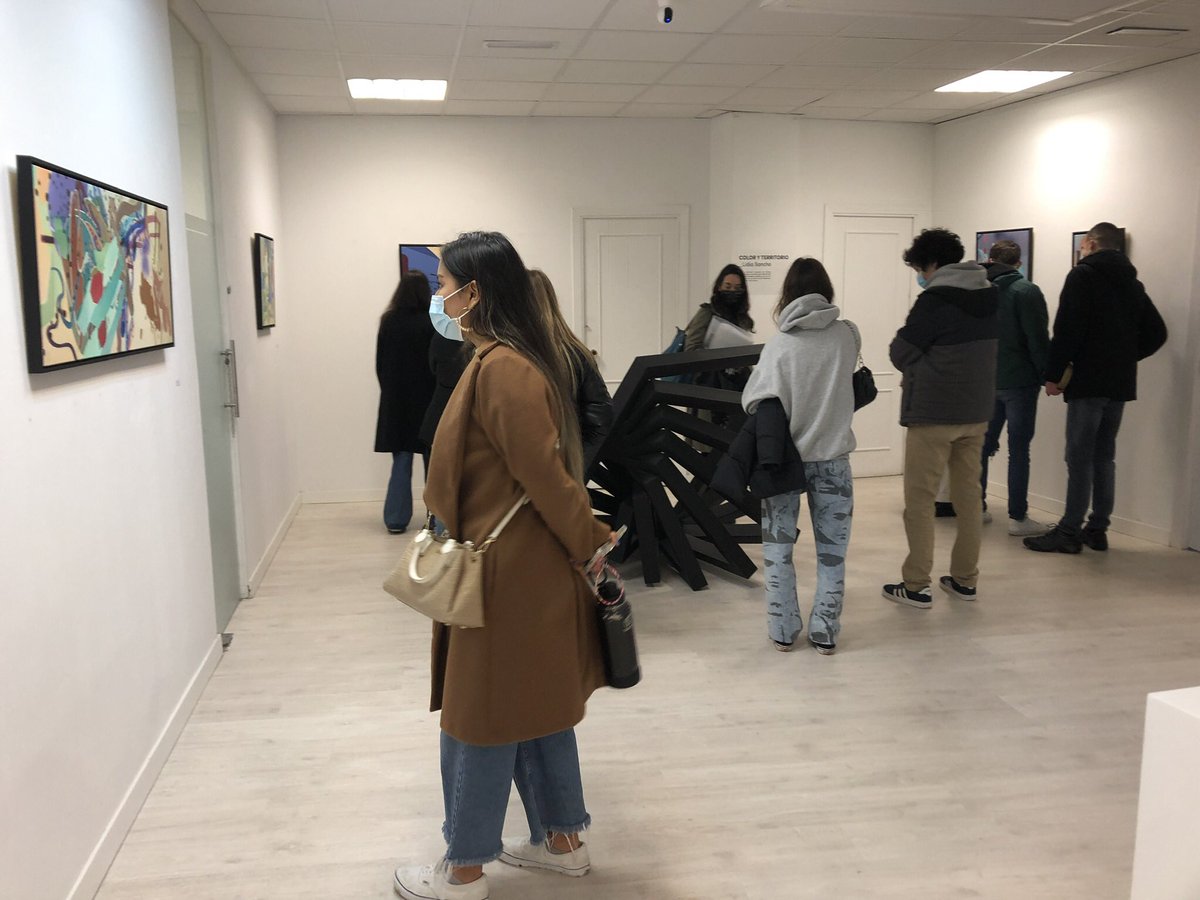 Los estudiantes de #comunicacionaudiovisual de la <a href="/unav/">Universidad de Navarra</a> conocieron nuestras instalaciones y hablaron con <a href="/teresaases/">Teresa Ases</a> de nuestro sector teatral #futuro #jovenes