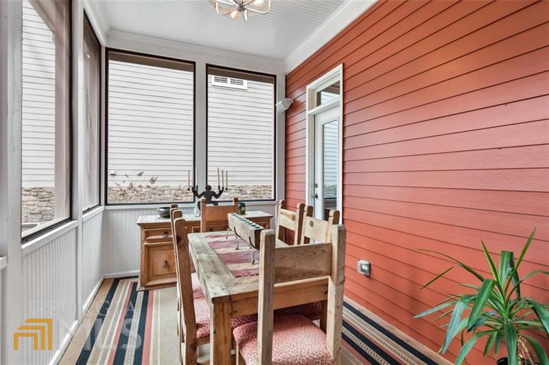 TheHomeBoyRE's tweet image. The natural light in this home &amp;gt;
#decaturrealestate #metroatlantahomes #metroatlantarealestate #metroatlantahomes #buyahome #sellahome #invest #thehomeboy #markusbutts