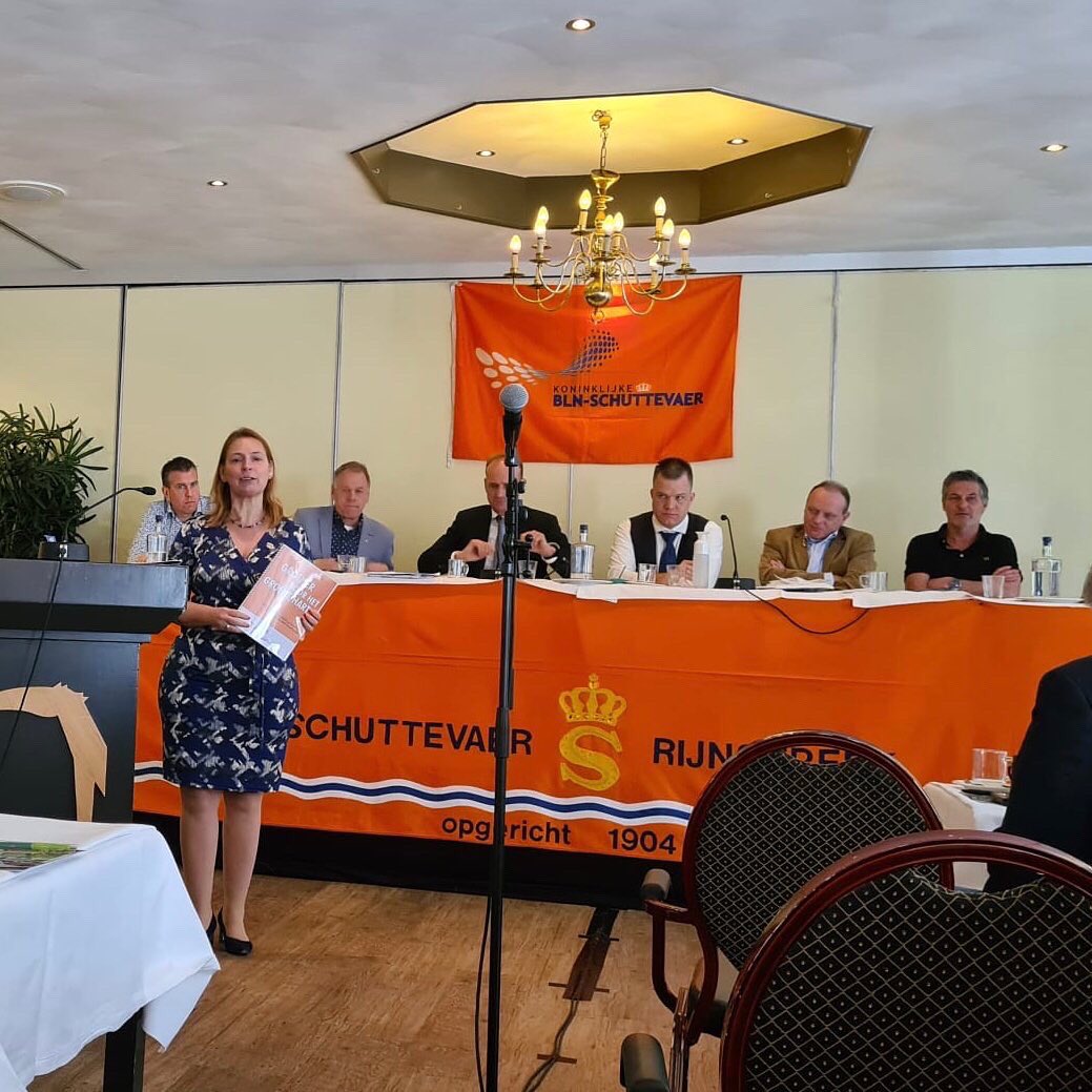 Rapport van <a href="/BLN_tweets/">BLN_tweets</a> Schuttevaer Rijnstreek, duurzamer, slimmer en bereikbaarder vervoer over water ontvangen. Mooi werk.