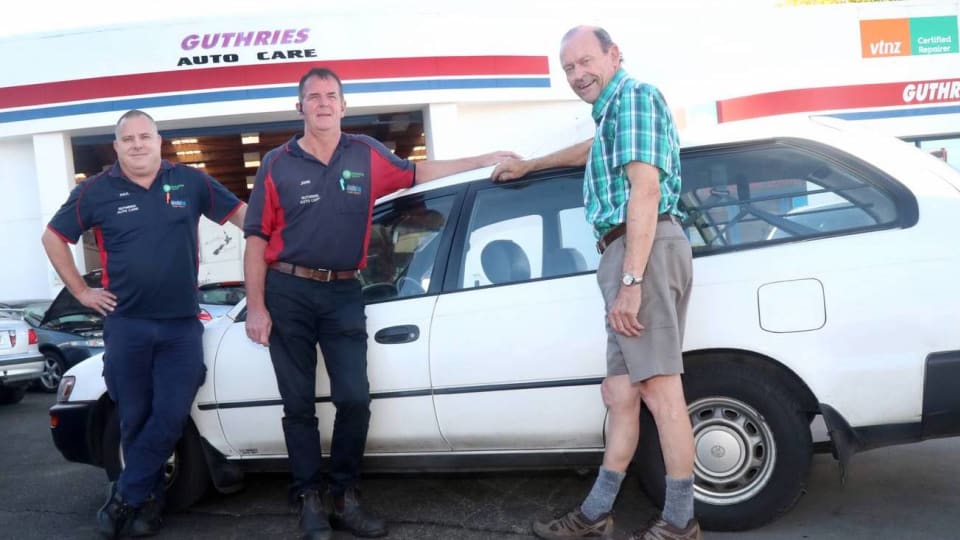 JaMtoka's tweet image. A 1993 @Toyota Corolla DX in New Zealand has clocked a near-mythical 2,000,000km since new. As first reported by the Whanganui Chronicle, local newspaper delivery contractor Graeme Hebley bought the station wagon from Japan in 2000 with 80,000km on the odometer. — @drivecomau