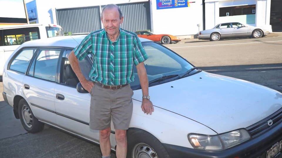 JaMtoka's tweet image. A 1993 @Toyota Corolla DX in New Zealand has clocked a near-mythical 2,000,000km since new. As first reported by the Whanganui Chronicle, local newspaper delivery contractor Graeme Hebley bought the station wagon from Japan in 2000 with 80,000km on the odometer. — @drivecomau