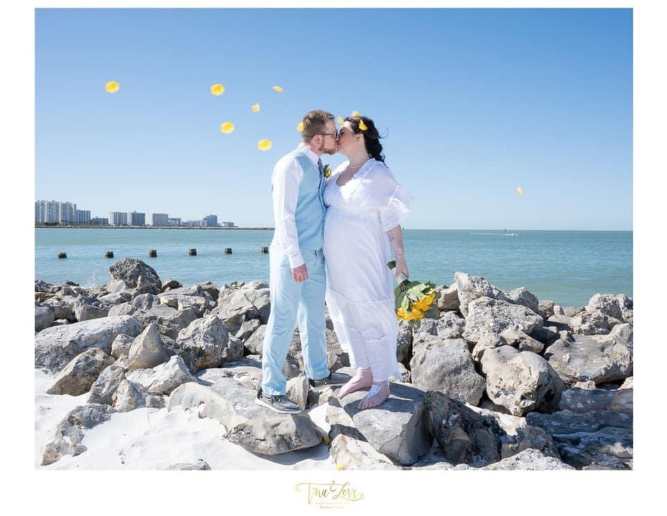 Tquarto12's tweet image. Got married, currently accepting all wedding gifts in ADA #crypto #cardano #ada #CardanoCommunity