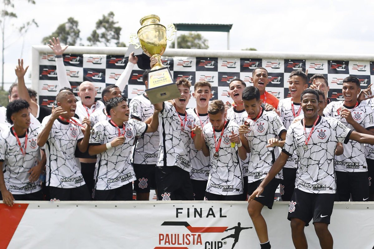 Corinthians's tweet photo. É CAMPEÃO! 🏆

Sabadou com vitória do Sub-16! 
Os #FilhosDoTerrão venceram o Palmeiras por 2 a 1 e trouxeram pra casa o Paulista CUP Sub-16.

⚽ Breno Bidon e Wesley

Parabéns e VAI CORINTHIANS! 🏴🏳️

📸 Rodrigo Gazzanel / Ag. Corinthians

#CorinthiansNaBase
#VaiCorinthians https://t.co/XOk5AsDh7X