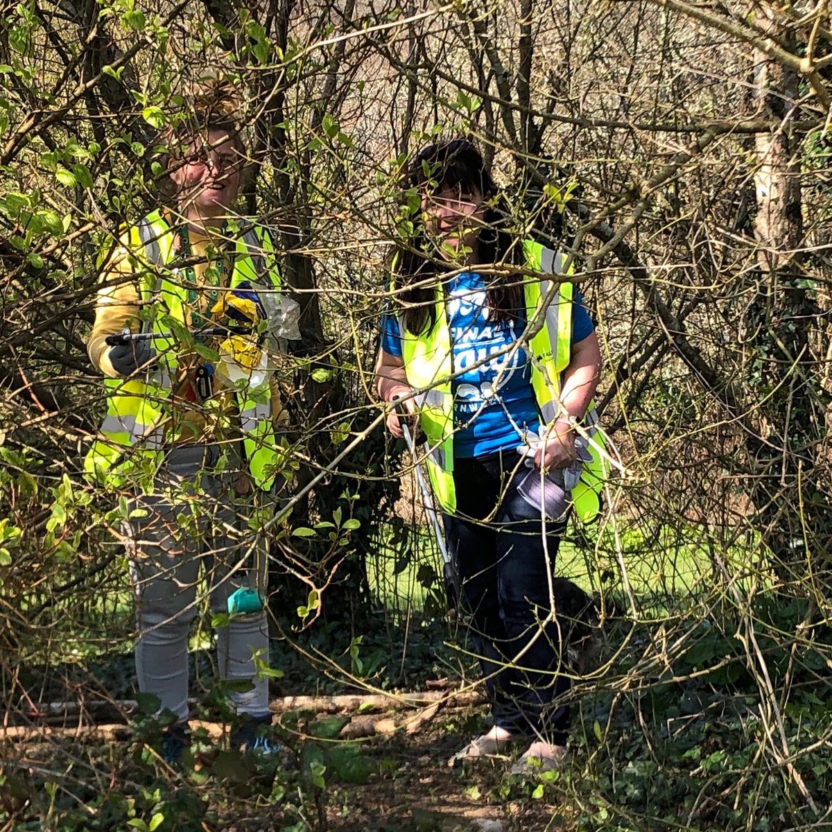 Final Straw Cornwall (@finalstrawcorn) on Twitter photo On to #Falmouth with <a href="/plasticfreefal1/">plasticfreefalmouth</a> for their well supported#litterpick at Trescobean Park @beachguardian @onebagbeachclean @action_nan @bbcspotlight @radiocornwall launching @keepbritaintidy #gbspringclean in #cornwall with the Cornish #litterheroes On to #Falmouth with <a href="/plasticfreefal1/">plasticfreefalmouth</a> for their well supported#litterpick at Trescobean Park @beachguardian @onebagbeachclean @action_nan @bbcspotlight @radiocornwall launching @keepbritaintidy #gbspringclean in #cornwall with the Cornish #litterheroes
