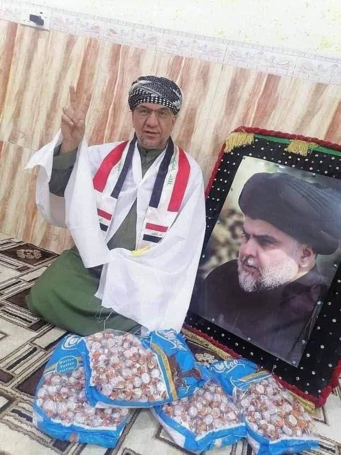 M_________S_J's tweet photo. اخوان اربع كياس جكليت وياهن جفن هديه... طكه نازل... صاحبهن متوازي والمو شراي لا يكسر بالسعر. 😅😅

الله يساعدهم شكد ضحكتو ع الناس بتغريداتكم. https://t.co/AkDLFLADDv