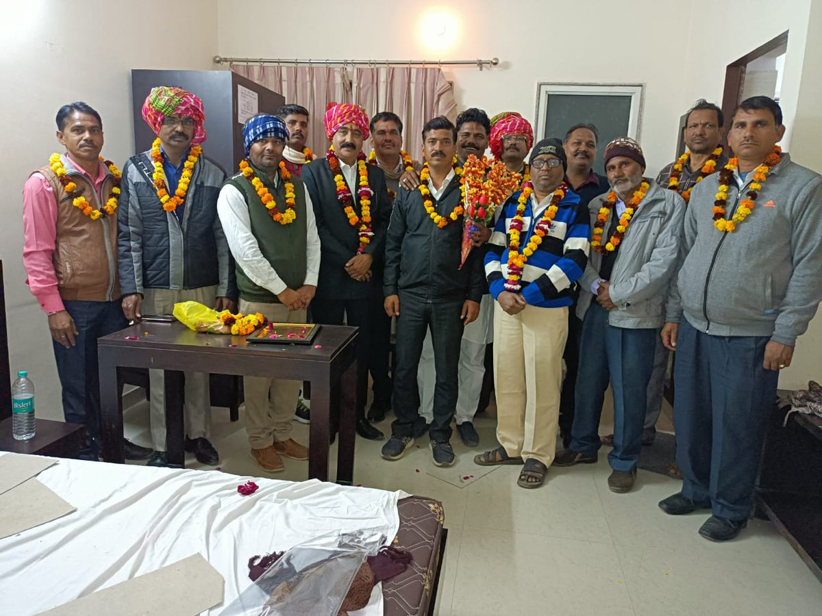 <a href="/yuganternews/">Yuganter</a> <a href="/narendramodi/">Narendra Modi</a>
<a href="/AmitShah/">Amit Shah</a>
<a href="/myogiadityanath/">Yogi Adityanath</a>
<a href="/ashokgehlot51/">Ashok Gehlot</a>
😭😭<a href="/saharaindia/">SAHARA INDIA</a>😭😭
इसको रोएं,उसको रोएं
आखिर~हम किस-किस को रोएं
कौन हमारा सगा यहाँ है
फूट-फूटकर जिसको रोएं😭
कृपया
#JusticeForSaharaIndiaInvestors
सहारा इंडिया क्रेडिट कोऑपरेटिव सोसायटी पीड़ितों को भुगतान करायें
M9649586858