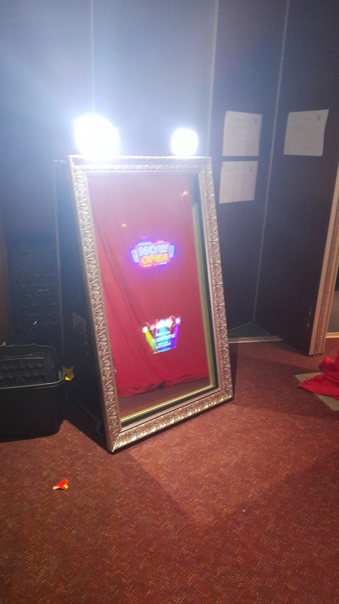 Bidefordcommun1's tweet photo. Another great night out with our #flashtastic photobooth.
Celebrating and making memories with those you love is some kind of special! π
Lovely to have been a part of the night πΎ https://t.co/VXMot4tN4c