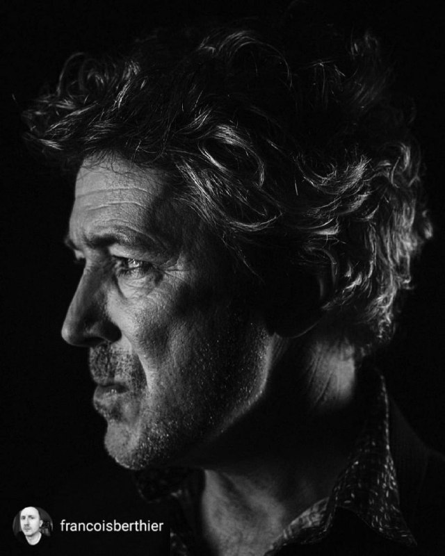 AidangillenR's tweet photo. Incredible #AidanGillen portrait by François Berthier

📷: francoisberthier https://t.co/1IG77bC4Vp