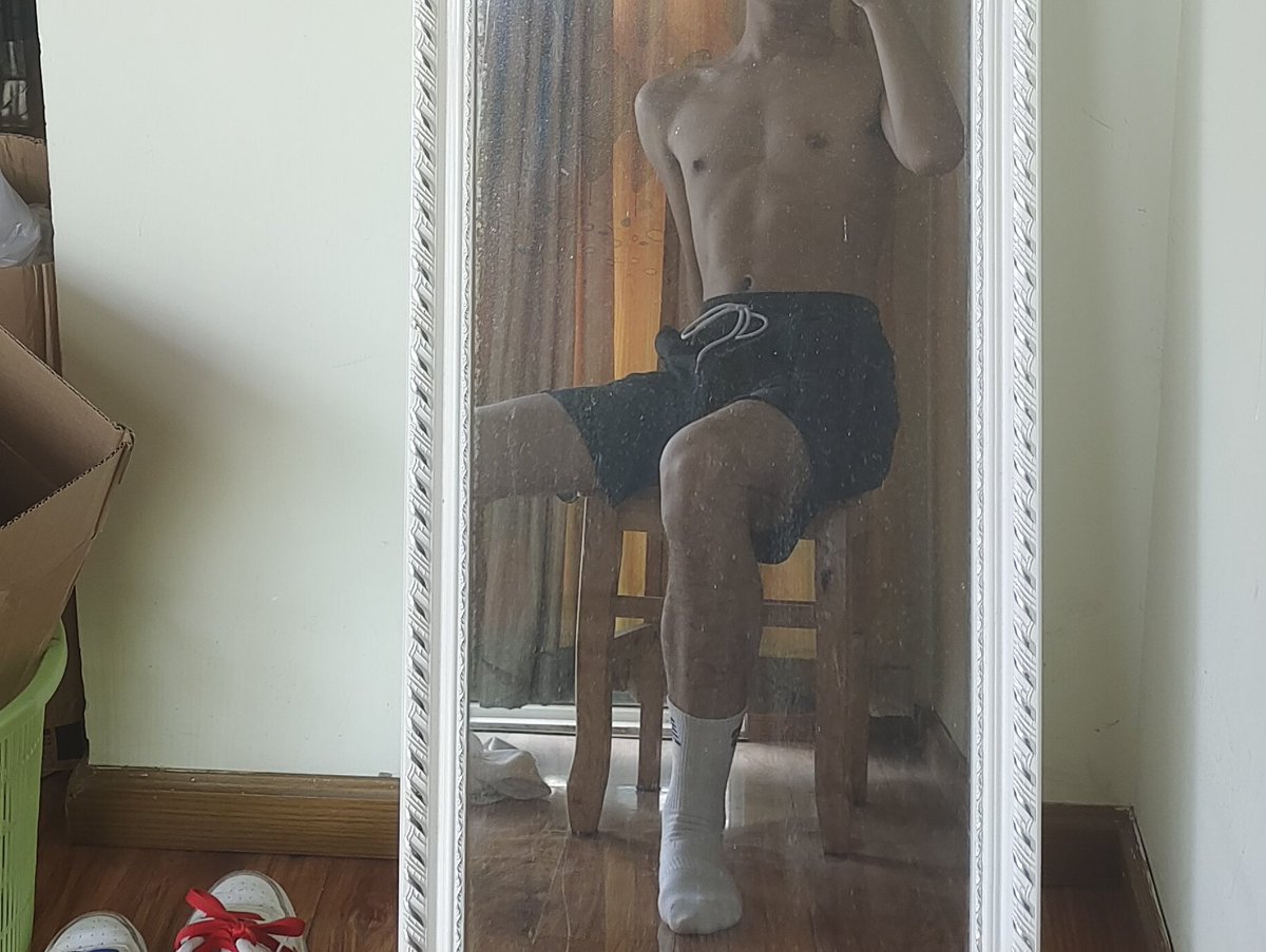 Hardwork12138's tweet photo. 听说我们学校最近有人在玩教学楼调教还发了视频，可以给我指一条明路吗?我有一个朋友他想看看。 https://t.co/aWMb9NiLbJ