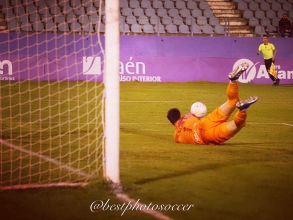 jesuslc_13's tweet photo. No lo dejes de intentar 💪🏻🧤⚽️ https://t.co/wL4qFJw2Jy